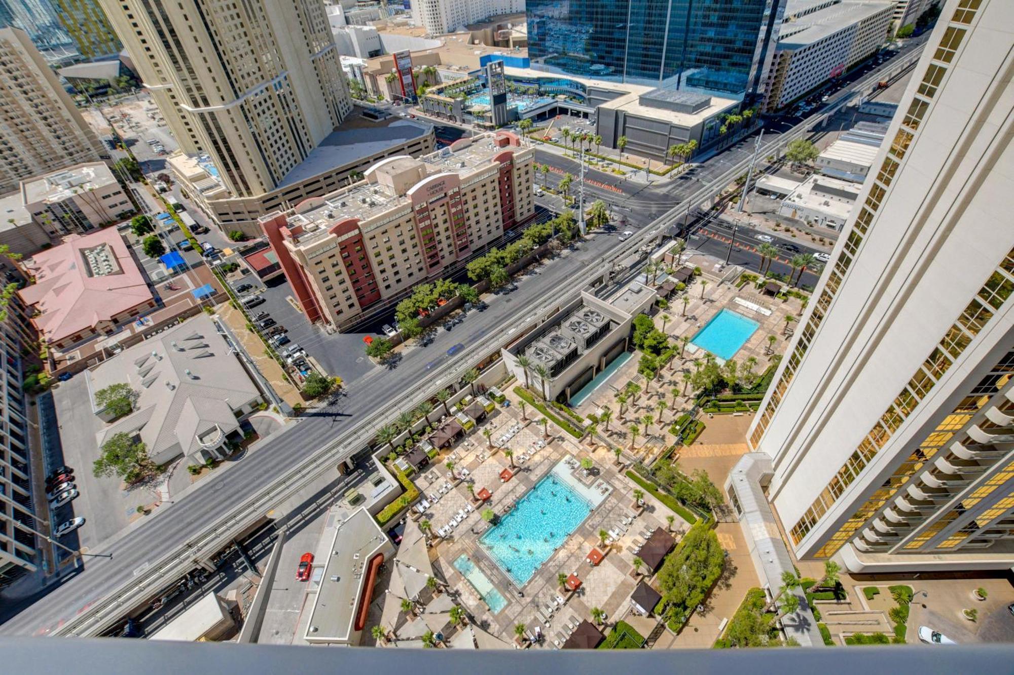 Studio Suite 25Th Flr Mgm Signature * Balcony Strip View Лас-Вегас Екстер'єр фото